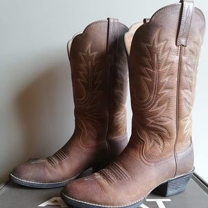 Ariat Womens size 5 1/2 cowboy boots HARDLY WORN